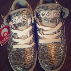 Osiris NWT Cheeta Sparkle Sneakers!